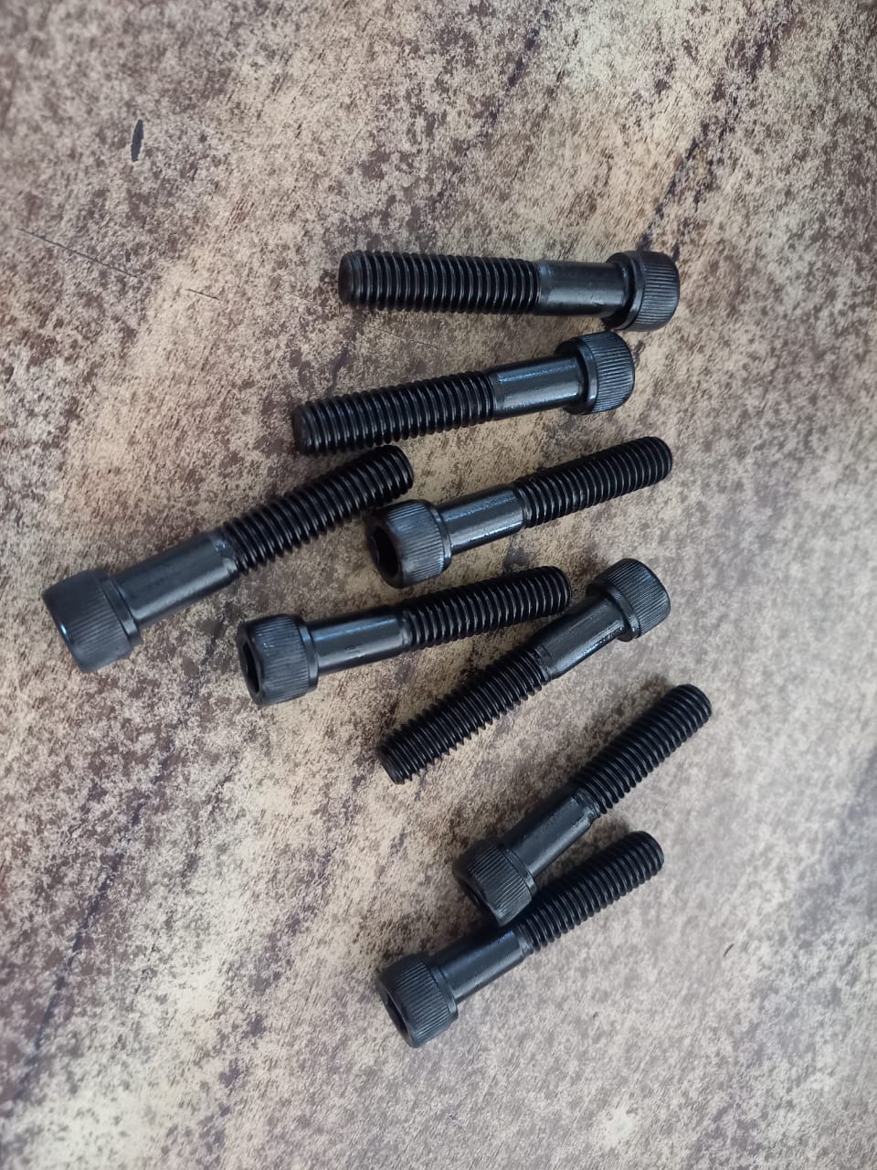 LN Key Bolts